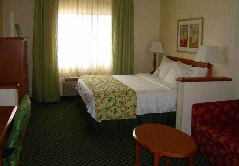 Fairfield Inn מונסי מראה חיצוני תמונה